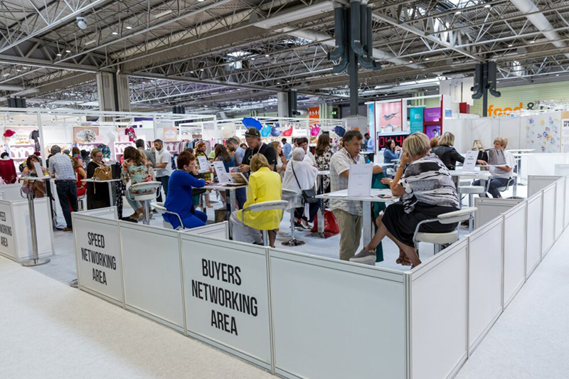 時(shí)尚貿(mào)易展場景 時(shí)尚貿(mào)易展場景