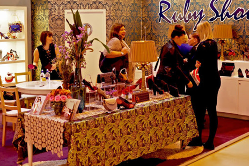 時(shí)尚貿(mào)易展柜臺 時(shí)尚貿(mào)易展柜臺